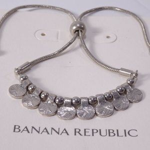 Banana Republic Hammered Circle Infinity Bracelet NWT 48